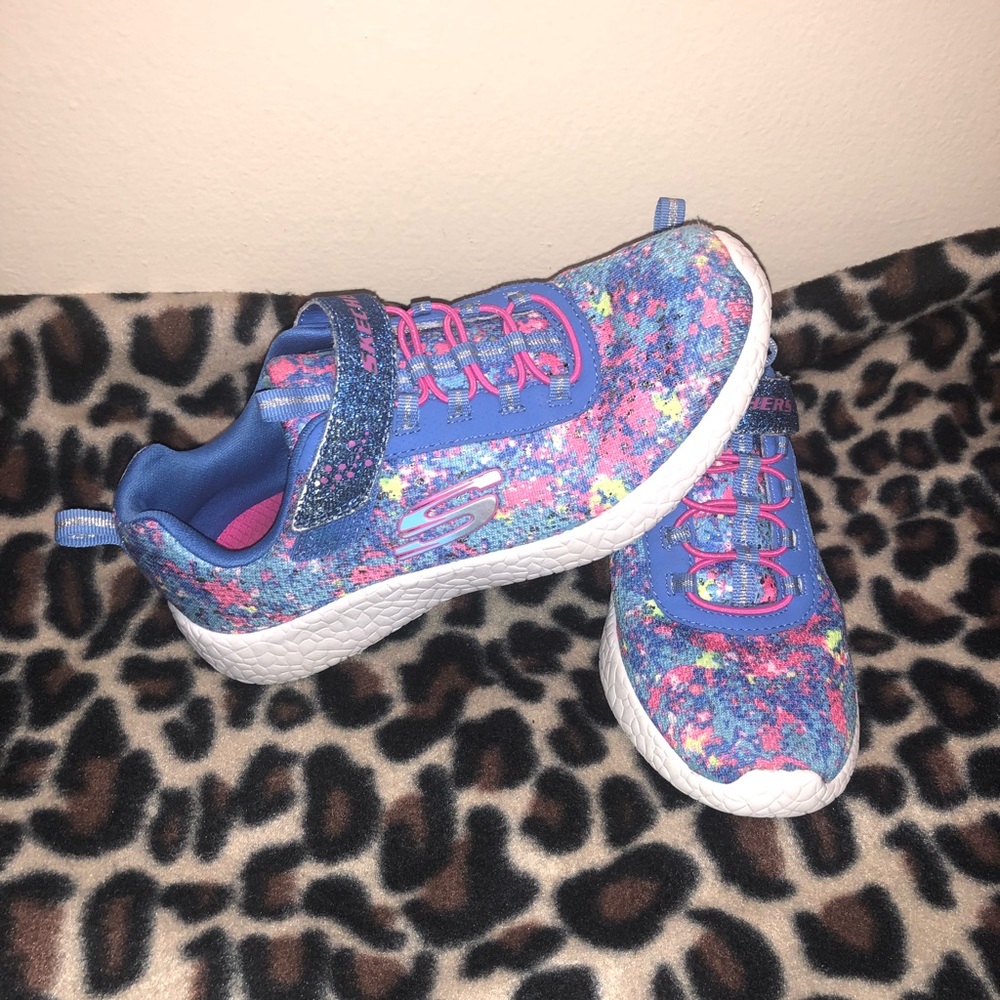 Sketchers air cooled memory foam size 2